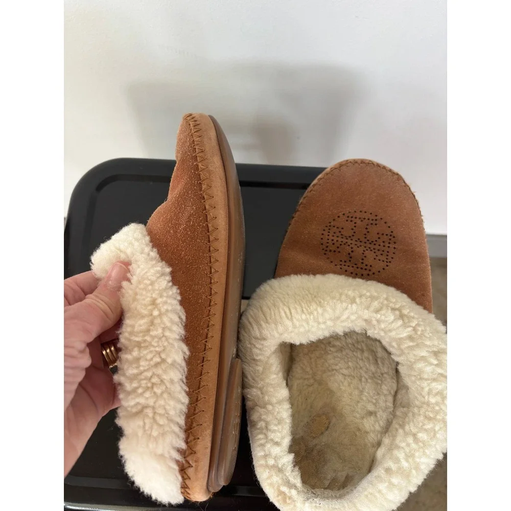 Tory Burch Tan Suede Shearling Lined Logo Moccasin Slippers Mules Womens 9.5in